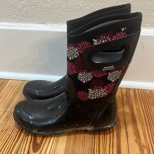 BOGS Pink Floral Youth Rain Snow Boots Size 5